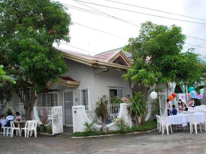 House and Lot for Sale Near Commercial Establishments