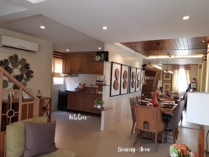 House and Lot with 5-Bedrooms in Alfonso, Cavite