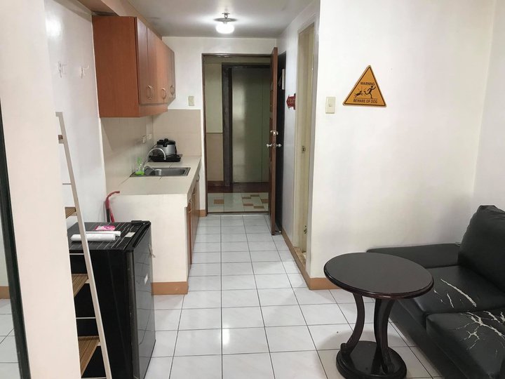 1 Bedroom Unit with Small Balcony for Rent in Makati Executive Tower 3