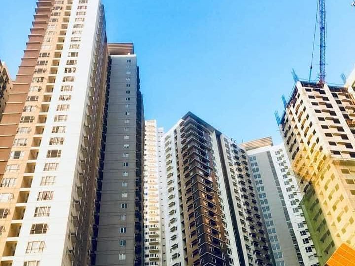 Condo in Boni Mandaluyong 2-BR 50.32 sqm 26K Monthly Fixed No Intere