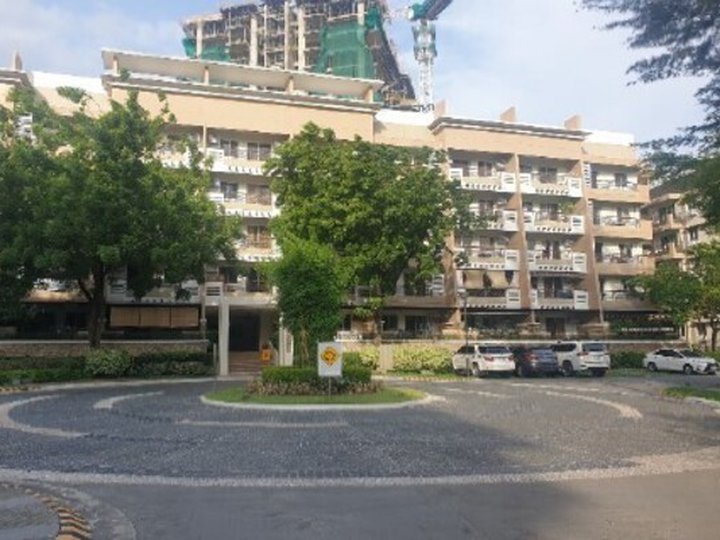 Foreclosed 75.00 sqm 1-bedroom Residential Condo For Sale in Taguig