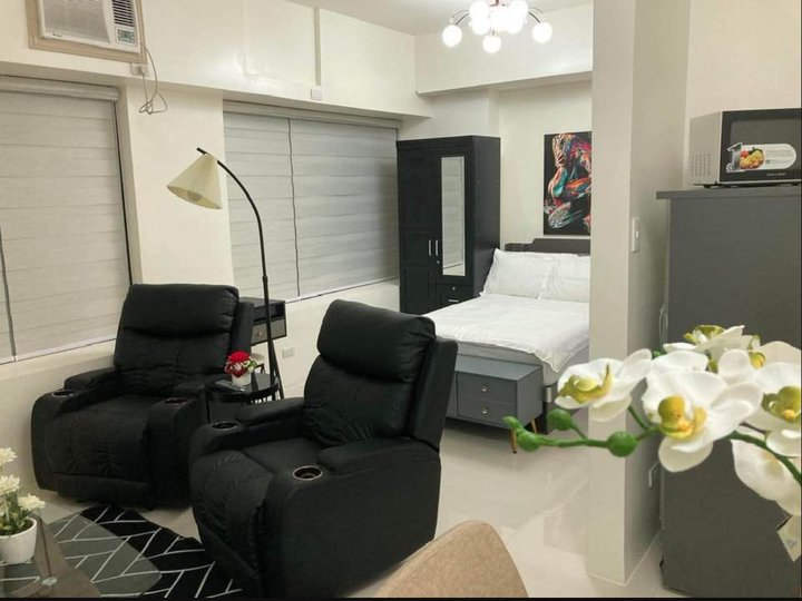 Furnished, Studio Condo W/ Parking For Rent in Alabang, Filinvest City
