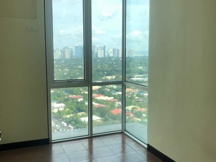 P13000 monthly Prime Location in Mandaluyong with NO SPOT DP - Studio