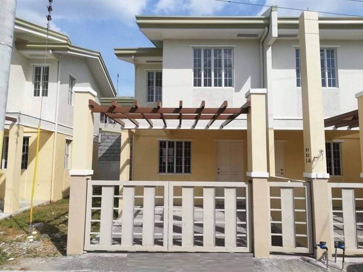 3BR Townhouse Villa Arsenia For Sale in  Bacoor Cavite