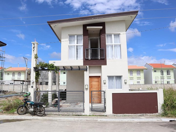 House and lot for sale Lipa City 1 Hour to Laiya Beach