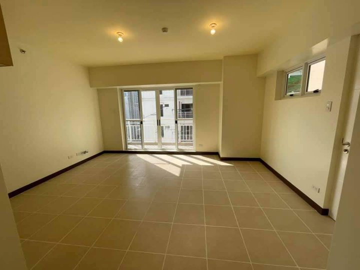 Brixton Place BRENT 3BR Unit 4409 in Kapitolyo Pasig City