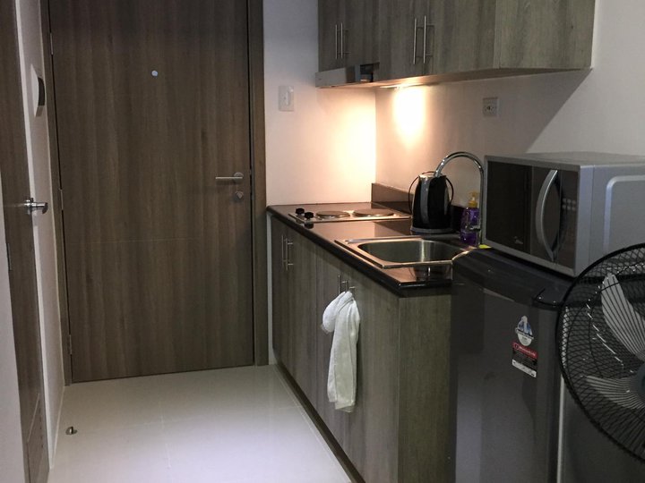 1 Bedroom Unit with Balcony for Rent in Fame Residences Mandaluyong