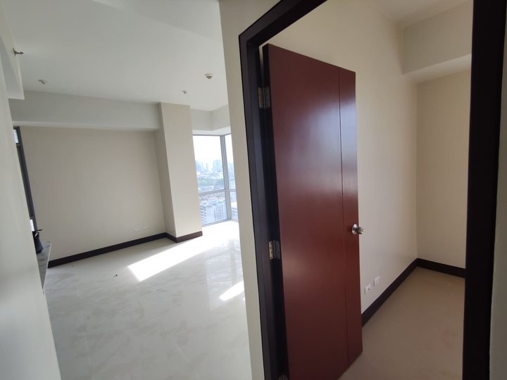 Ready for Occupancy 2 Bedrooms with balcony (69 sqm) High End Condo