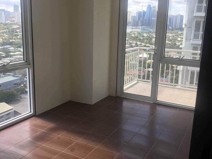Condo for Sale in Pasig Ortigas P25000 monthly "Rent to Own" 2-Beds