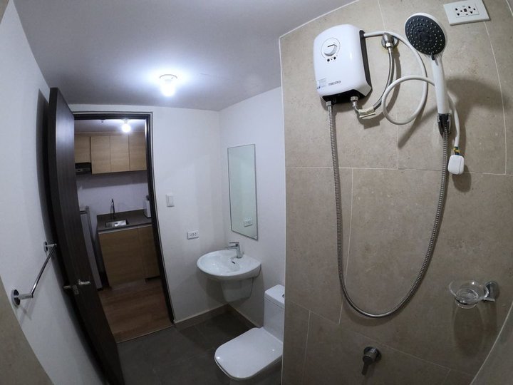 1 Bedroom Unit for Rent in The Rise Makati City