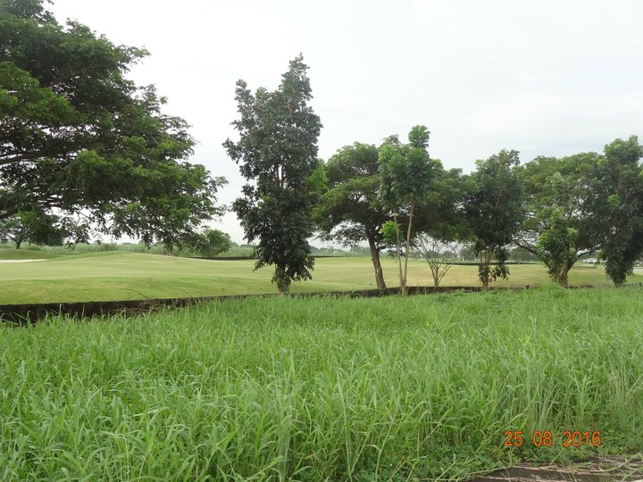 Beverly Place 426 sqm Fairway Lot in Mexico Pampanga