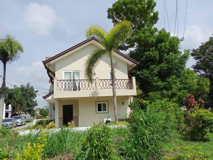 3BR House & Lot for RENT w/ Country Club amenities in Silang-Tagaytay