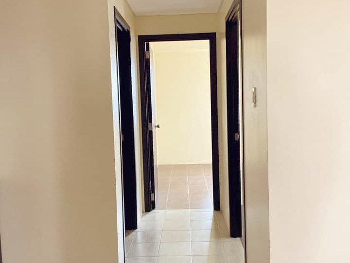 Affordable Mid Rise 3 bedrooms with balcony near BGC and Makati City
