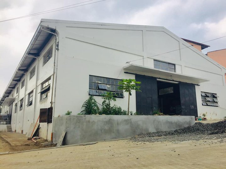 Warehouse And Lot For Sale In Mindanao Avenue Extension Quezon City.