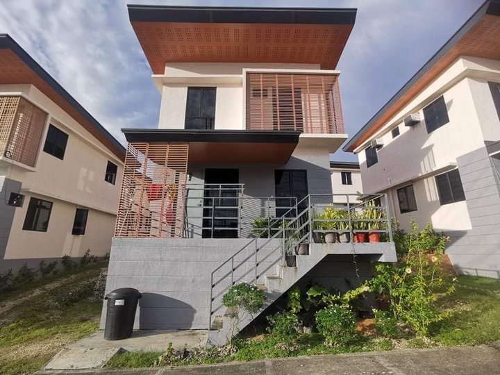 4-BR Single Detached House for Sale/Assume in AMOA Subd., Compostela