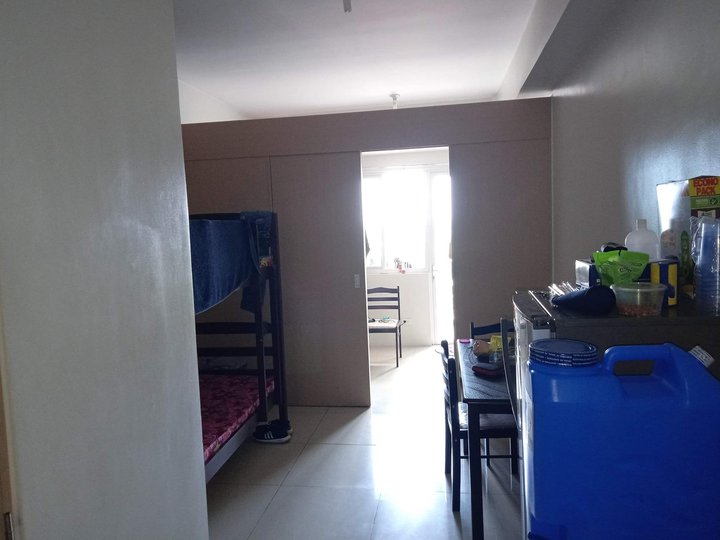 1 Bedroom Unit with Balcony for Rent and Sale in Field Residences