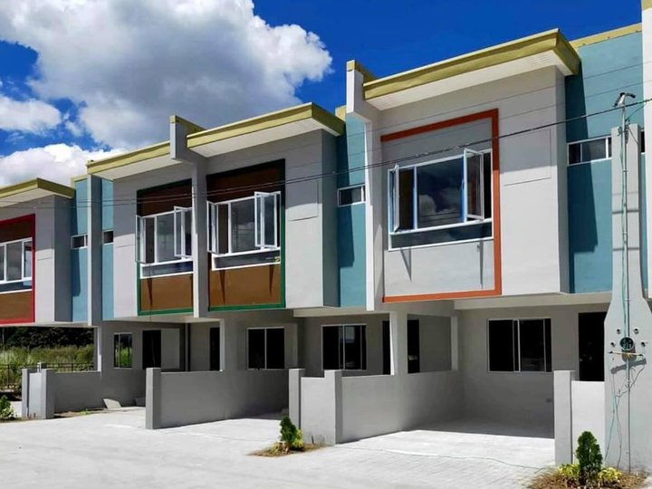 Affordable 3 -bedroom Townhouse in Imus Cavite near Vermosa Daang Hari