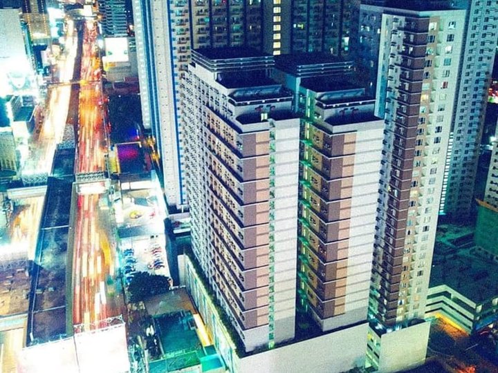 2bedroom unit 25k ma in pioneer woodlands Mandaluyong rent to own