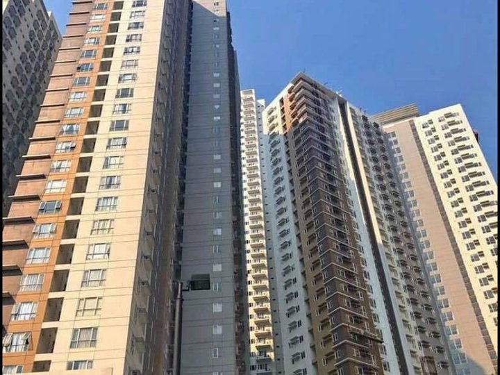 CASH PAYMENT 1 BEDROOM 30.26 RESIDENTIAL CONDO FOR SALE MANDALUYONG PIONEER WOODLANDS