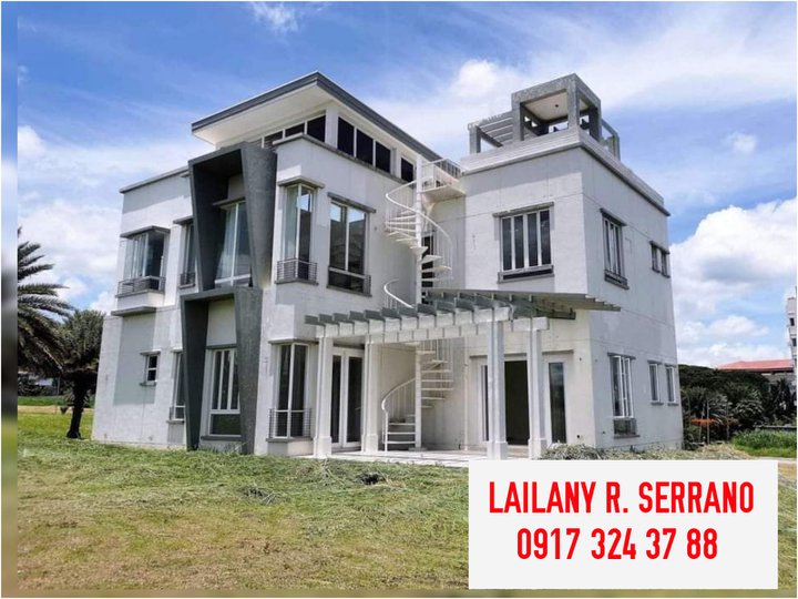 BIG HOUSE AND LOT SILANG CAVITE NEAR STA ROSA LAGUNA [House and Lot 🏘
