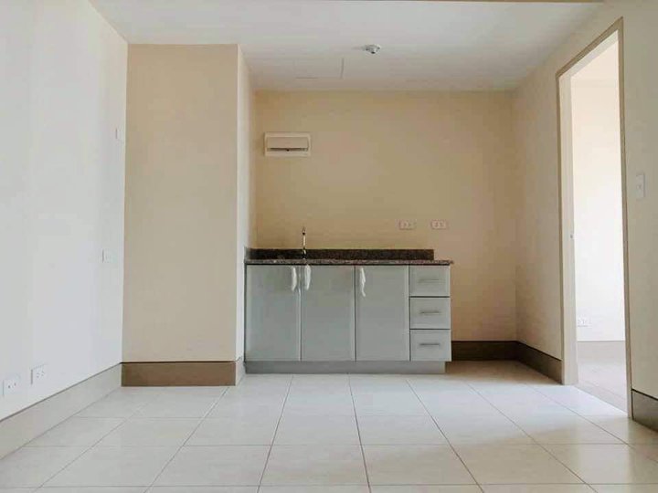 Ready to move-in 2-bedroom Condo PHP 18,000 monthly | 5% Down