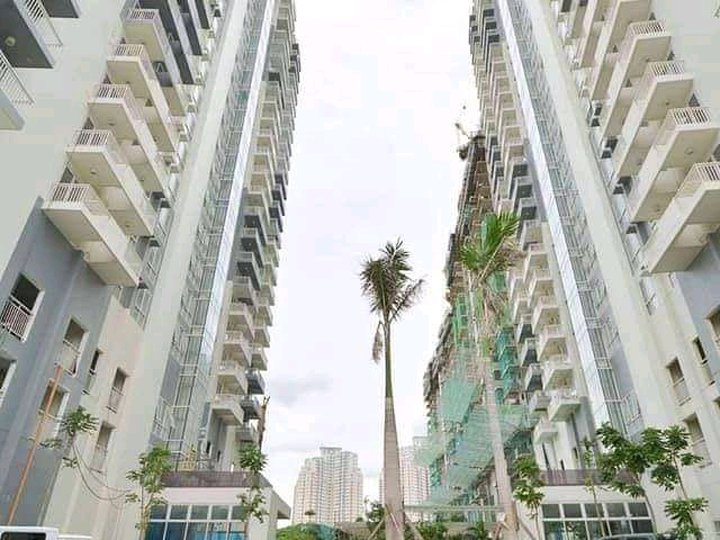 RENT TO OWN NEAR Eastwood along C5 Penthouse