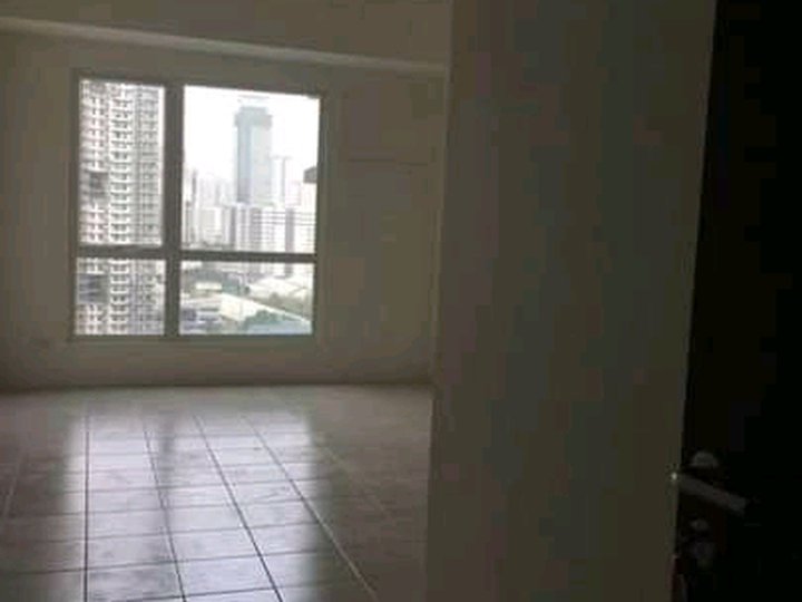 RFO 129.00 sqm 3-bedroom Condo Rent-to-own