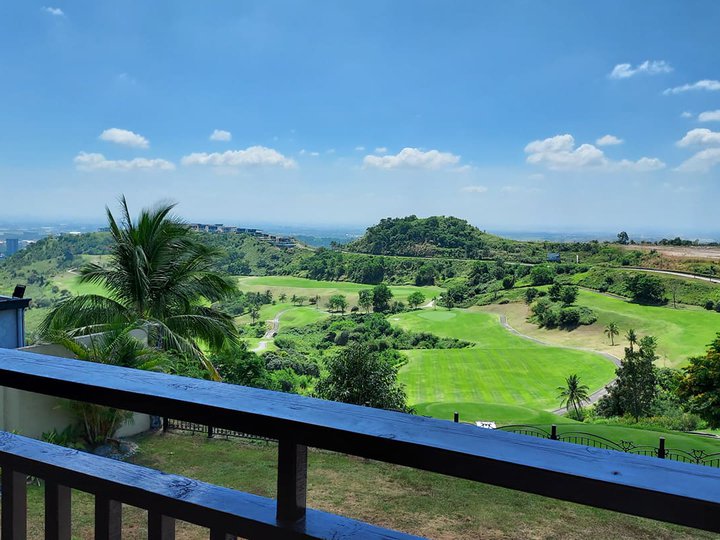 Villa For sale in Clark on top of the mountain with own pool
