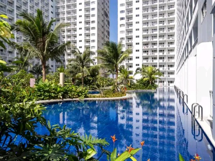 Resort condo living at Mall of Asia Complex Pasay City