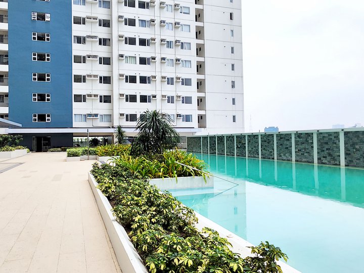 Studio beside Solaire in Vertis North | Sola Tower in Quezon City ...