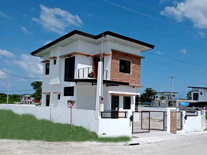 Single Detached House NEAR THE BEACH For Sale in San Juan Batangas