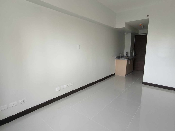Pasay City Gem: Prime Location Condo for Sale
