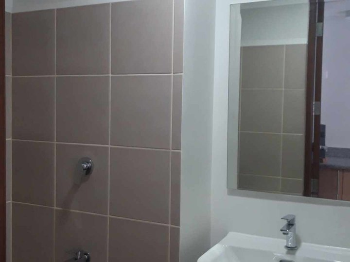 condo in pasay along gil puyat lrt station arellano university