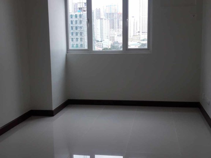 For sale condominium in pasay mall of asia