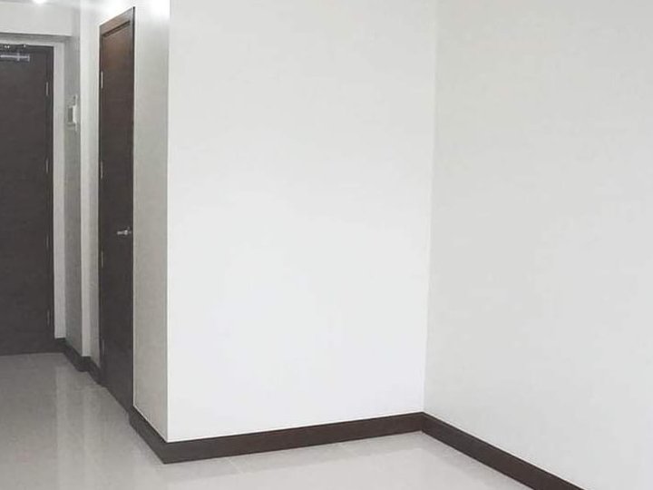 Condo for sale ready for occupancy studio near MOA okada