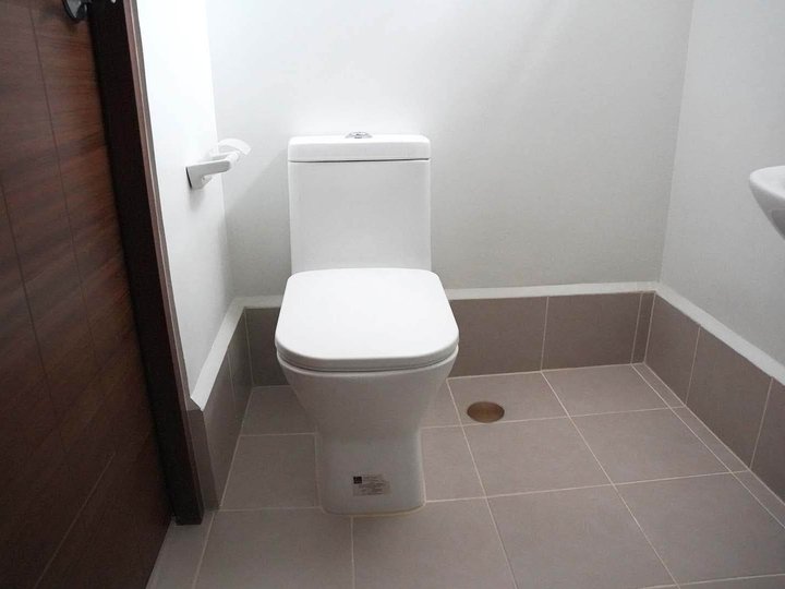 ready to move in pasay condo for sale studio quantum residences medical center