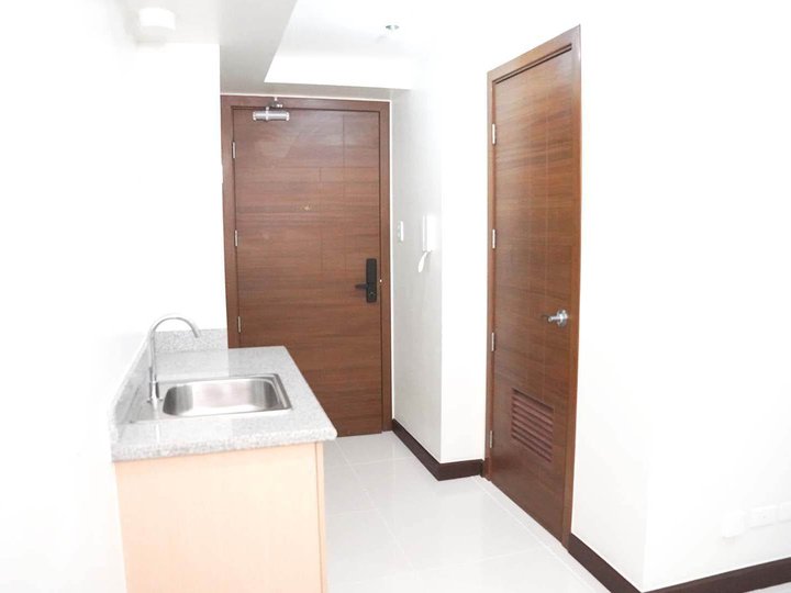 pre selling condominium in pasay mall of asia