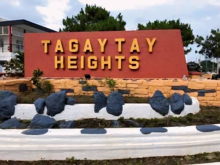 401 RESIDENTIAL CORNER LOT FOR SALE IN TAGAYTAY HEIGHTS