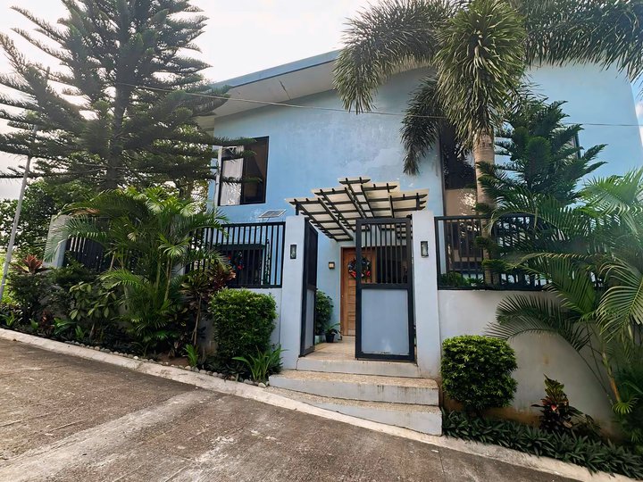 Affordable 2-Storey Corner Vacation House for Sale in Tagaytay City near Breakfast at Antonio's