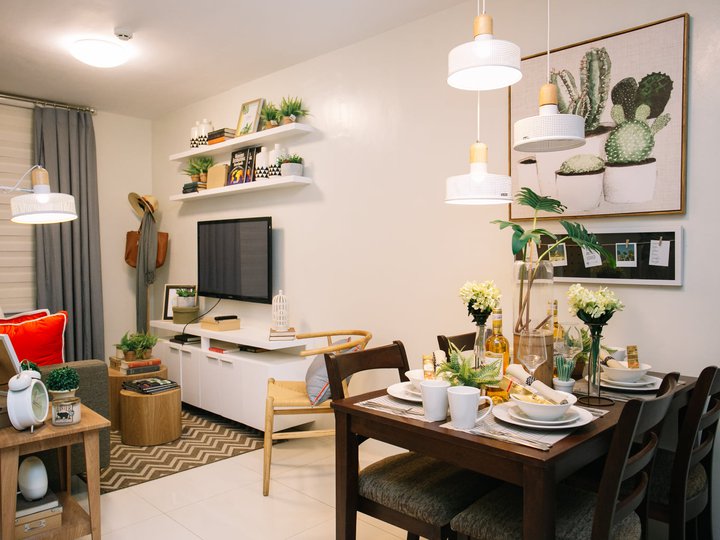 Corner Studio Unit - Facing Community