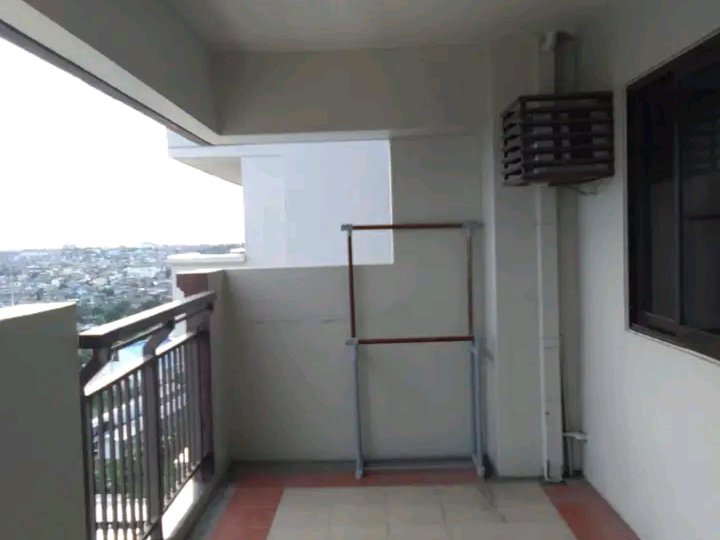 2br fully furnished condo for lease /rent