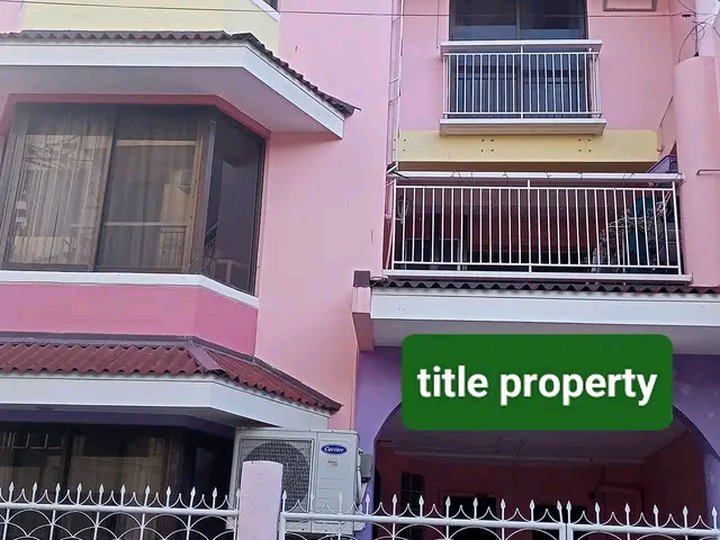 80sqm 214floor area 8rooms 5 toilet TITLE property PRICE: 12M RFS:OWNER US MORE INFO CONTACT: