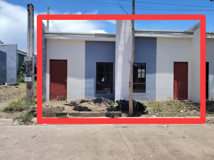 450k each Corner & Inner unit to Combine, near gate and main road, Rush forsale, CDO, MIS.OR