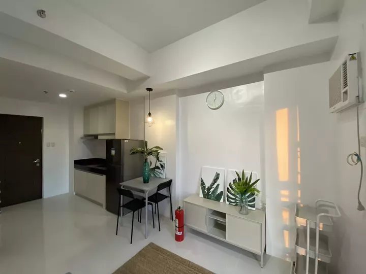 Pre-Owned 27.00 sqm Studio Residential Condominium For Sale in Quezon City