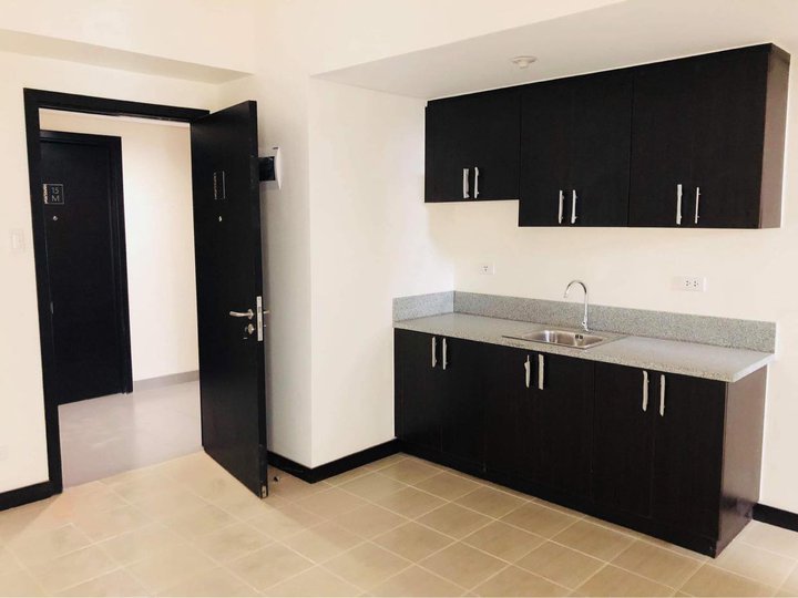 RENT TO OWN 2 BEDROOMS CONDO 25K MONTHLY IN MANDALUYONG CITY