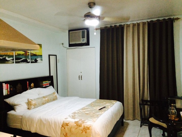Studio Unit with Balcony for Rent in Belair SOHO Makati City