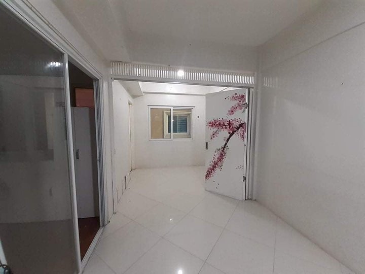 1 Bedroom with Balcony for Rent and Sale in Tres Palmas Taguig City