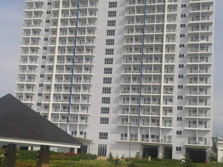 1 Bedroom Unit with Balcony for Sale in Wind Residences Tagaytay City