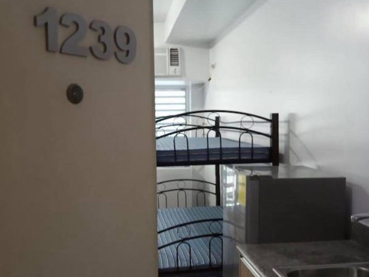 Studio Unit for Rent in The Linear Makati City