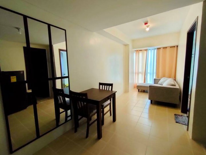 1 bedroom unit for rent in Pioneer Woodlands Mandaluyong City